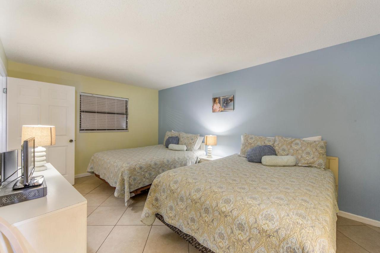 407 Beach Place Condos St. Pete Beach Buitenkant foto