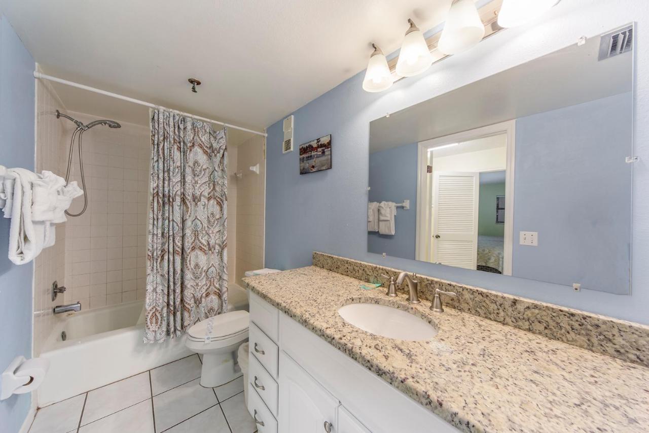 407 Beach Place Condos St. Pete Beach Buitenkant foto