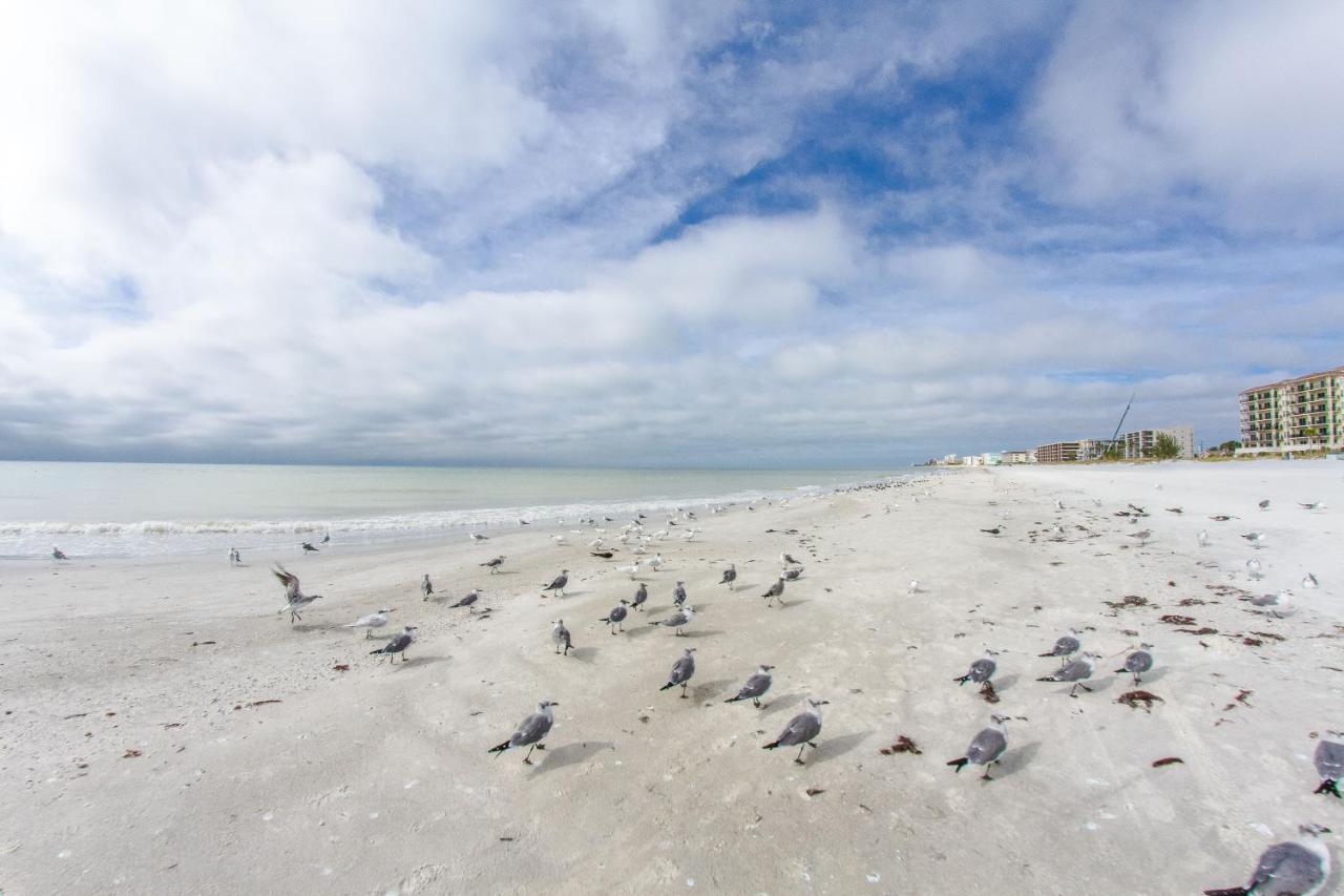 407 Beach Place Condos St. Pete Beach Buitenkant foto